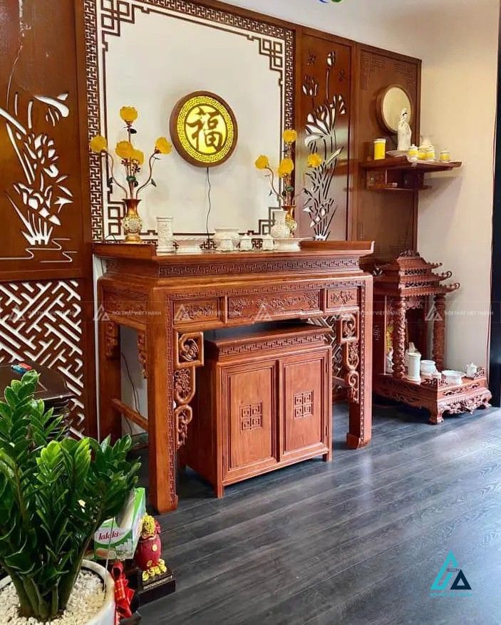 Bàn Thờ Gỗ Tự Nhiên Chạm Khắc Tinh Xảo Tích Hợp Tủ Thờ Tiện Lợi