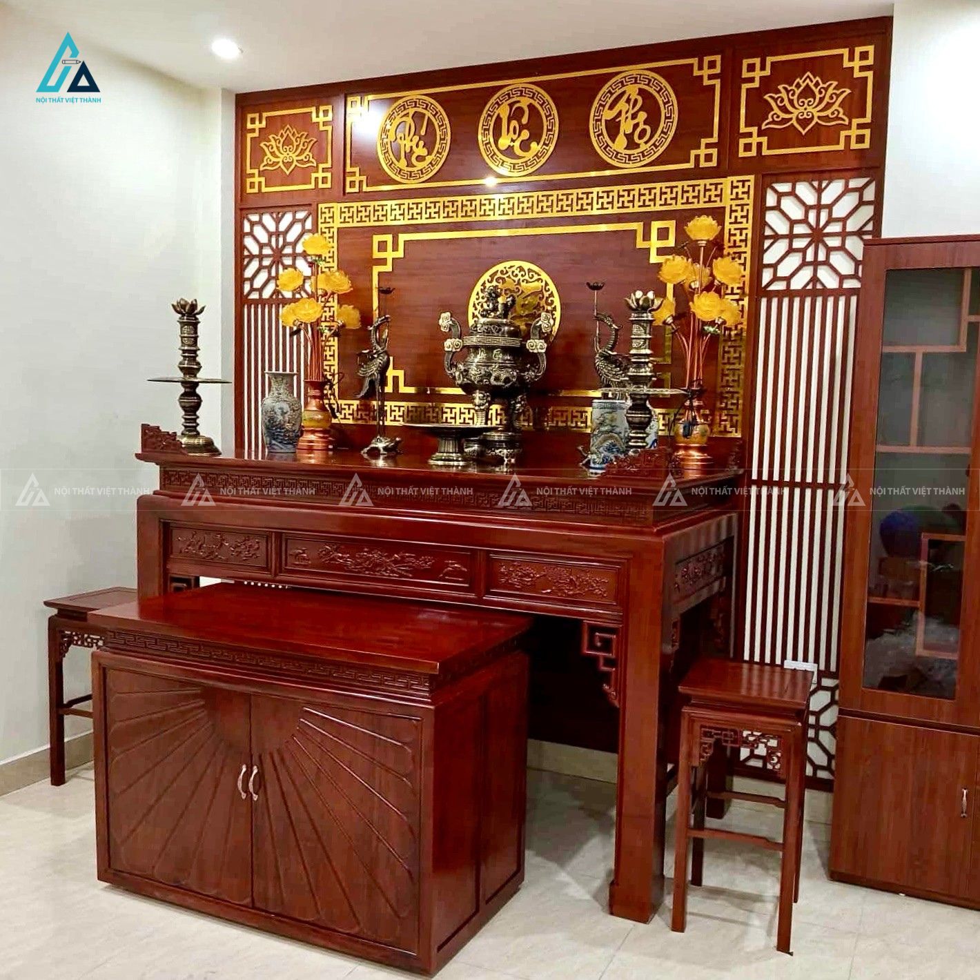 Bộ Bàn Thờ Gia Tiên Gỗ Tự Nhiên Thiết Kế Nhị Cấp Hiện Đại Tối Ưu Không Gian 1
