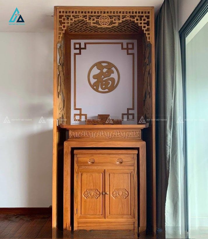 Mẫu Bàn Thờ Đứng Hiện Đại Kết Hợp Vách Ngăn Chạm Hoa Sen Tinh Xảo