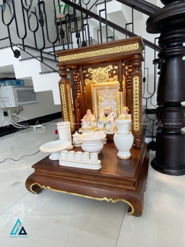 Bàn Thờ Thần Tài Gỗ Sồi Dát Vàng Chạm Khắc Đồng Tiền Tài Lộc 1
