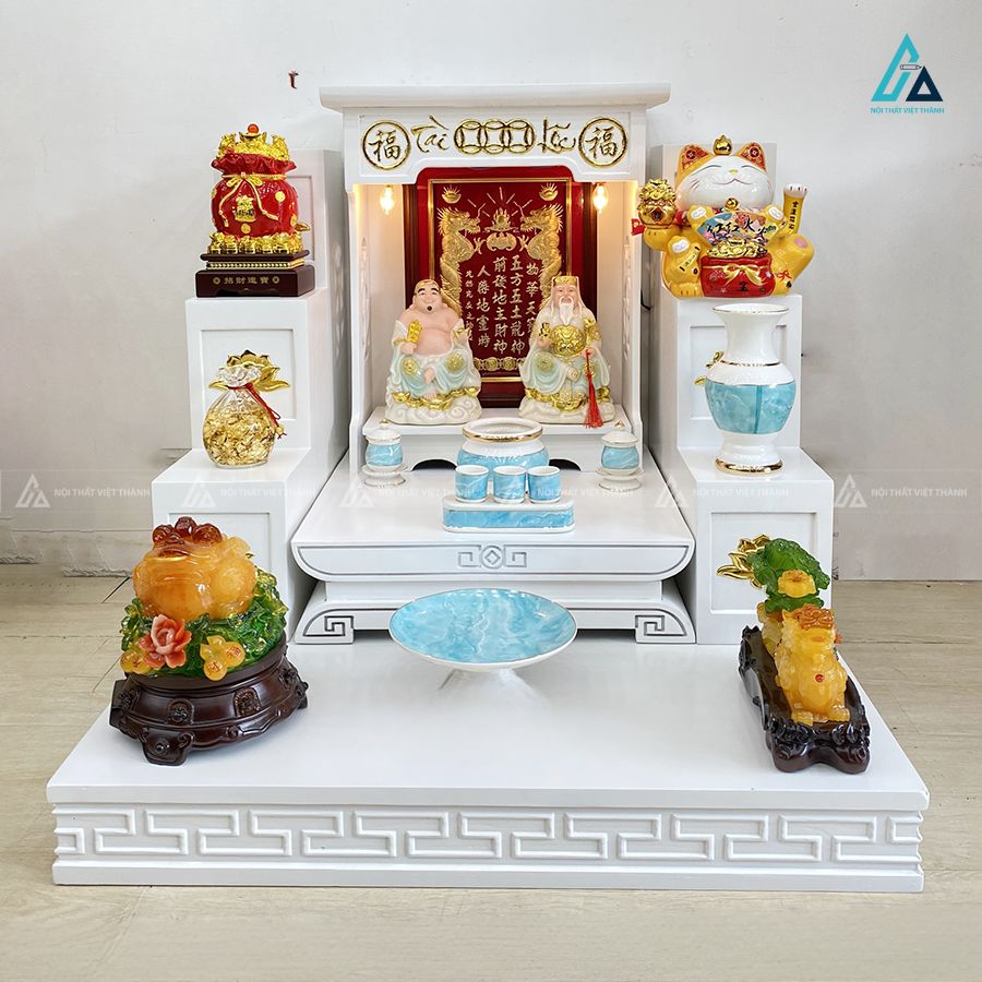 Bàn Thờ Thần Tài Mái Bằng Có Bục Tam Cấp Trang Trí Hiện Đại