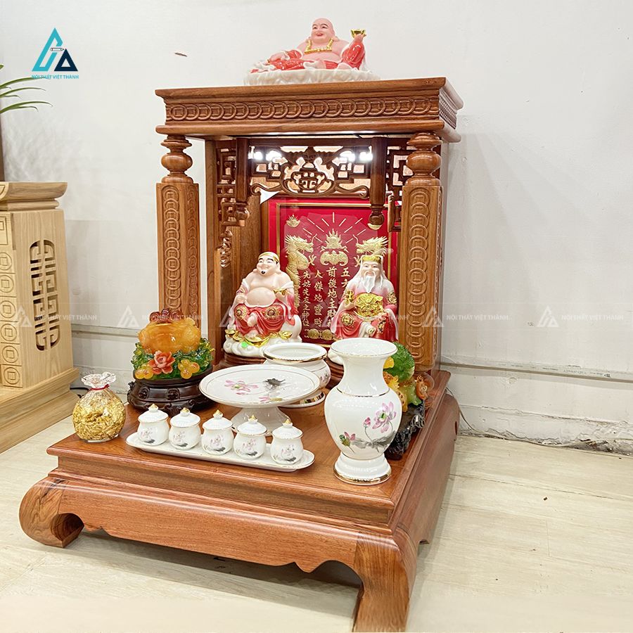 Bàn Thờ Thần Tài Cột Tròn Chạm Khắc Hoa Văn Cổ Điển Sang Trọng 1