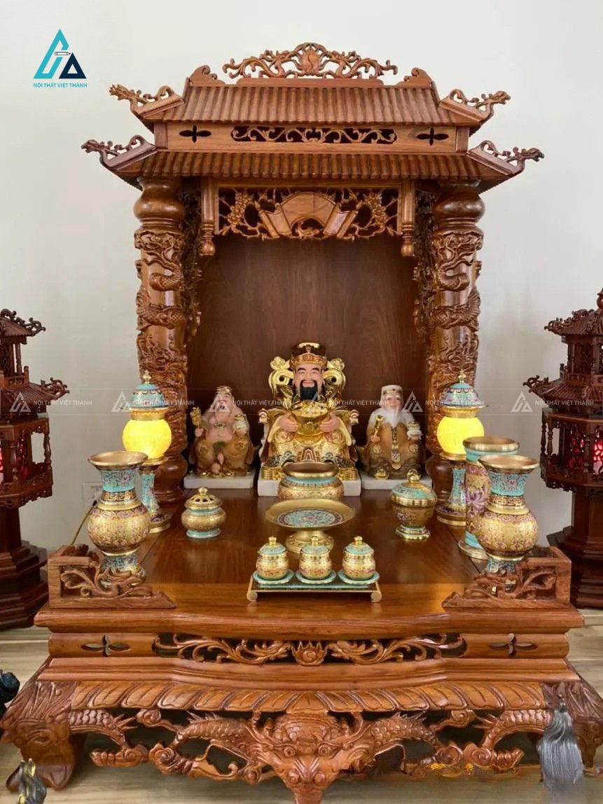 Mẫu Bàn Thờ Thần Tài Gỗ Tự Nhiên Vân Núi Tinh Tế