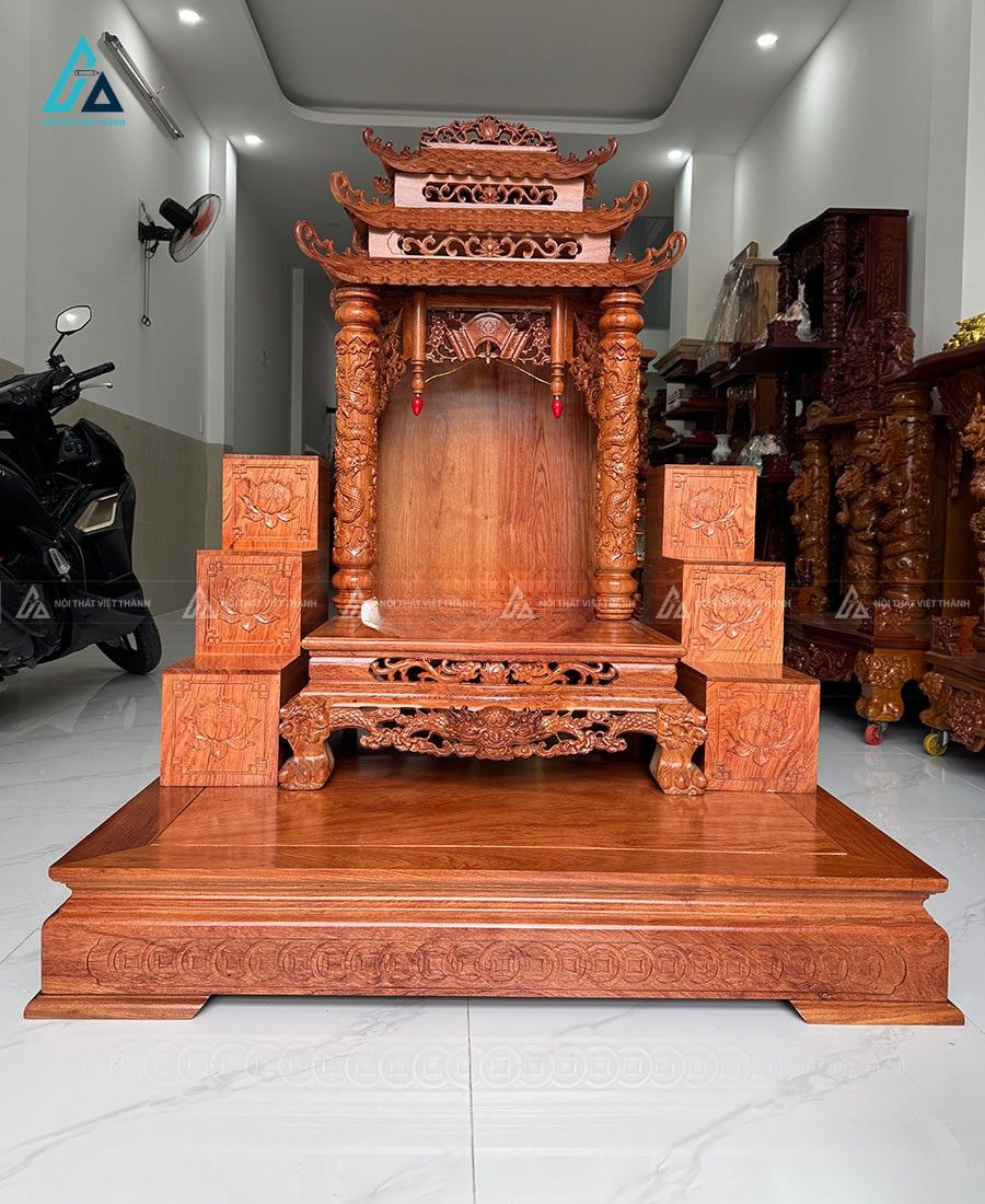Bàn Thờ Thần Tài 3 Mái Gỗ Hương Chạm Rồng Bề Thế Sang Trọng 1