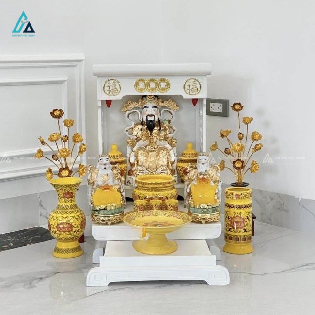 Bàn Thờ Thần Tài Mái Bằng Hiện Đại Trang Trí Chữ Phúc Kim Loại 2