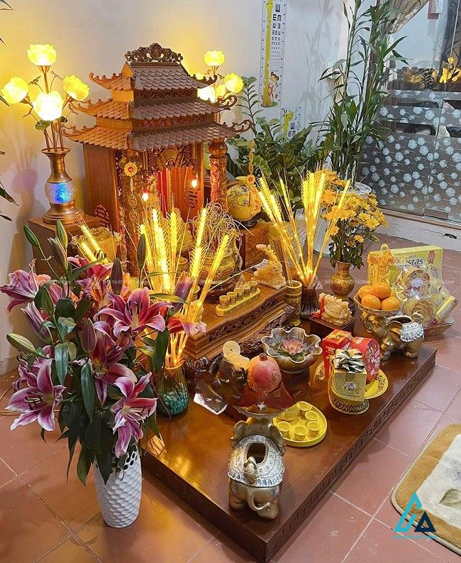 Bàn Thờ Thần Tài Mái Chùa Gỗ Tự Nhiên Chạm Khắc Rồng Uy Nghiêm 3