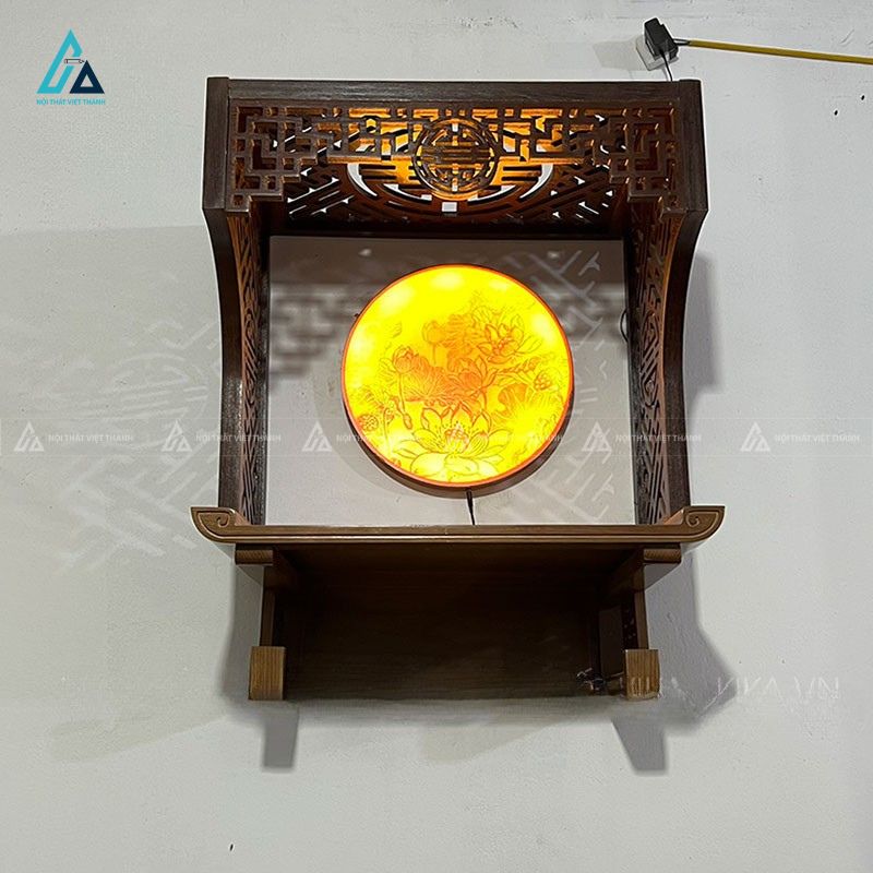 Bàn Thờ Treo Tường Có Vách Ngăn Tích Hợp Tranh Trúc Chỉ Tròn