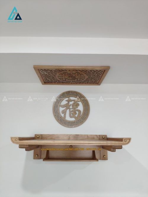 Bàn Thờ Treo Tường Nhỏ Gọn Kèm Tấm Chống Ám Khói Và Ốp Hậu Chữ