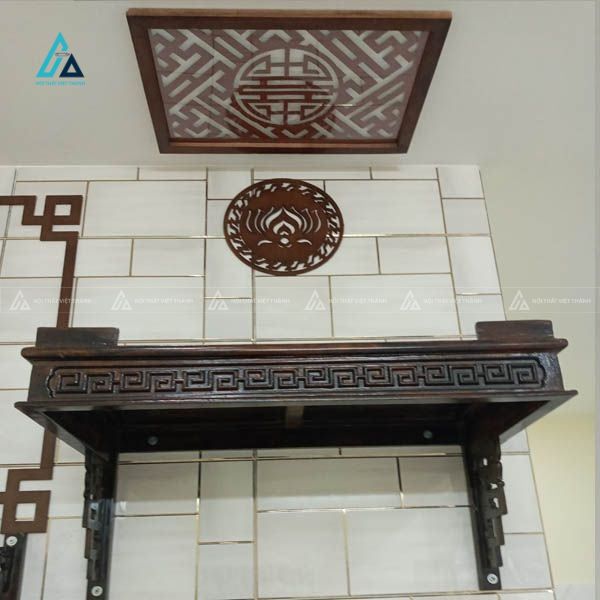 Bàn Thờ Treo Tường Chung Cư Hoa Văn Cổ Điển Sang Trọng