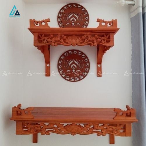 Bàn Thờ Treo Tường Chạm Khắc Hoa Văn Hoa Sen Tinh Xảo 1