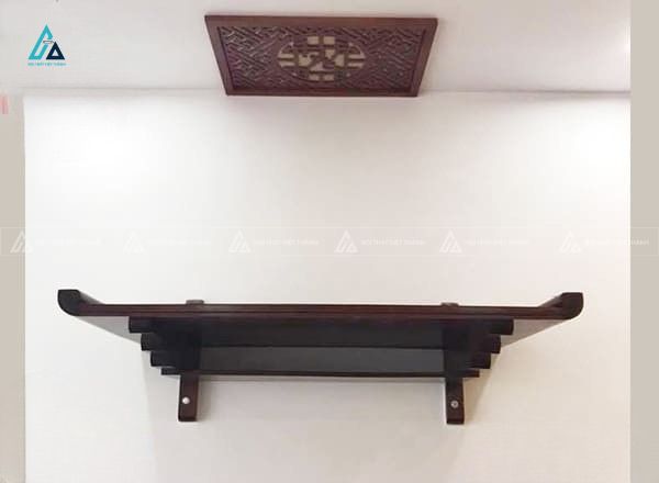 Bàn Thờ Treo Tường Hiện Đại Tích Hợp Tấm Chống Ám Khói Trần Căn Hộ