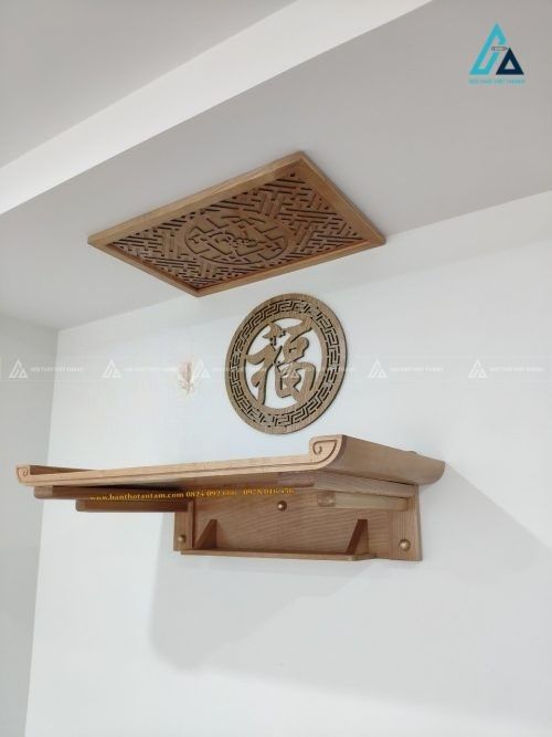 Bàn Thờ Treo Tường Nhỏ Gọn Kèm Tấm Chống Ám Khói Và Ốp Hậu Chữ 1