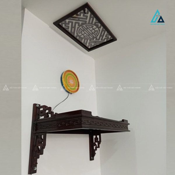 Bàn Thờ Treo Tường Chung Cư Hoa Văn Cổ Điển Sang Trọng 1