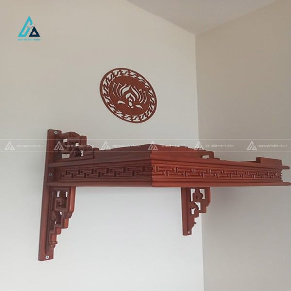 Bàn Thờ Treo Tường Chạm Khắc Hoa Văn Triện Cổ Điển Sang Trọng 2