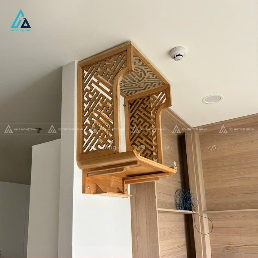Bàn Thờ Treo Tường Nhỏ Cho Chung Cư Có Vách Ngăn Khắc Chữ 2