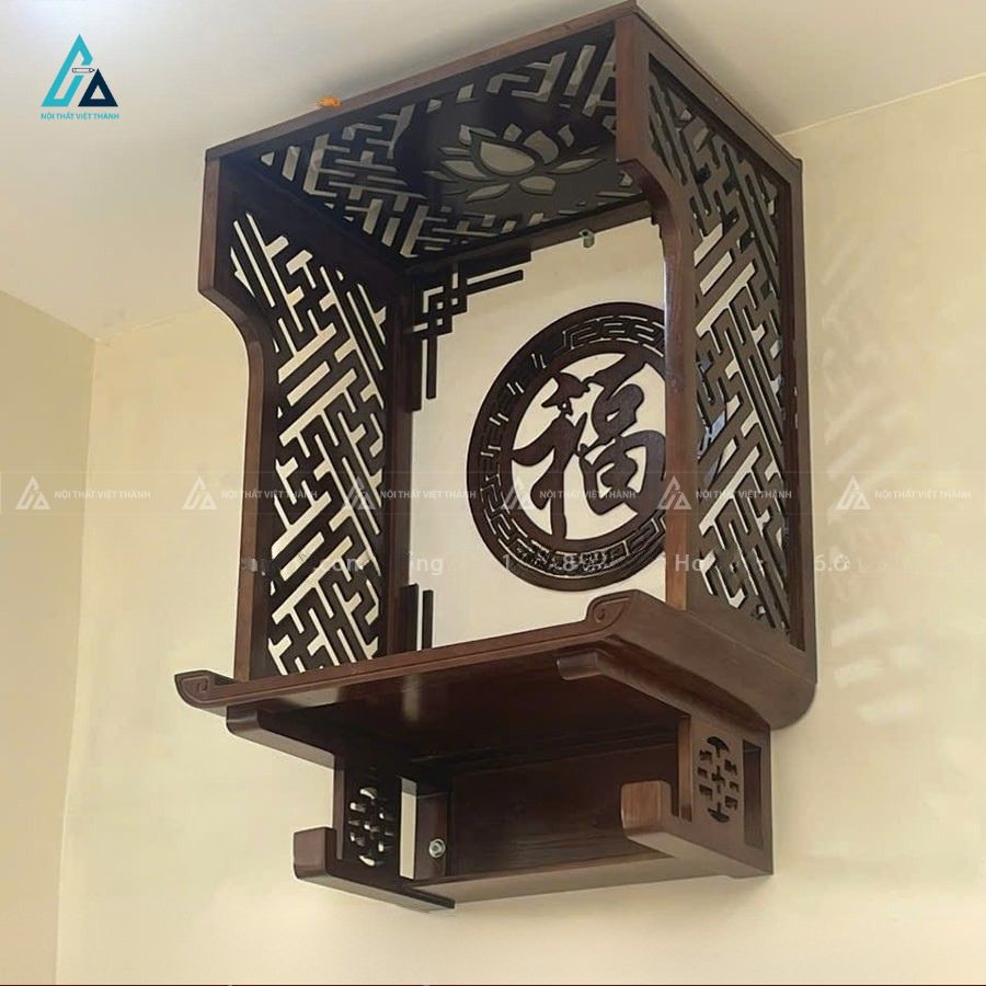 Bàn Thờ Treo Tường Nhỏ Cho Chung Cư Có Vách Ngăn Khắc Chữ 3