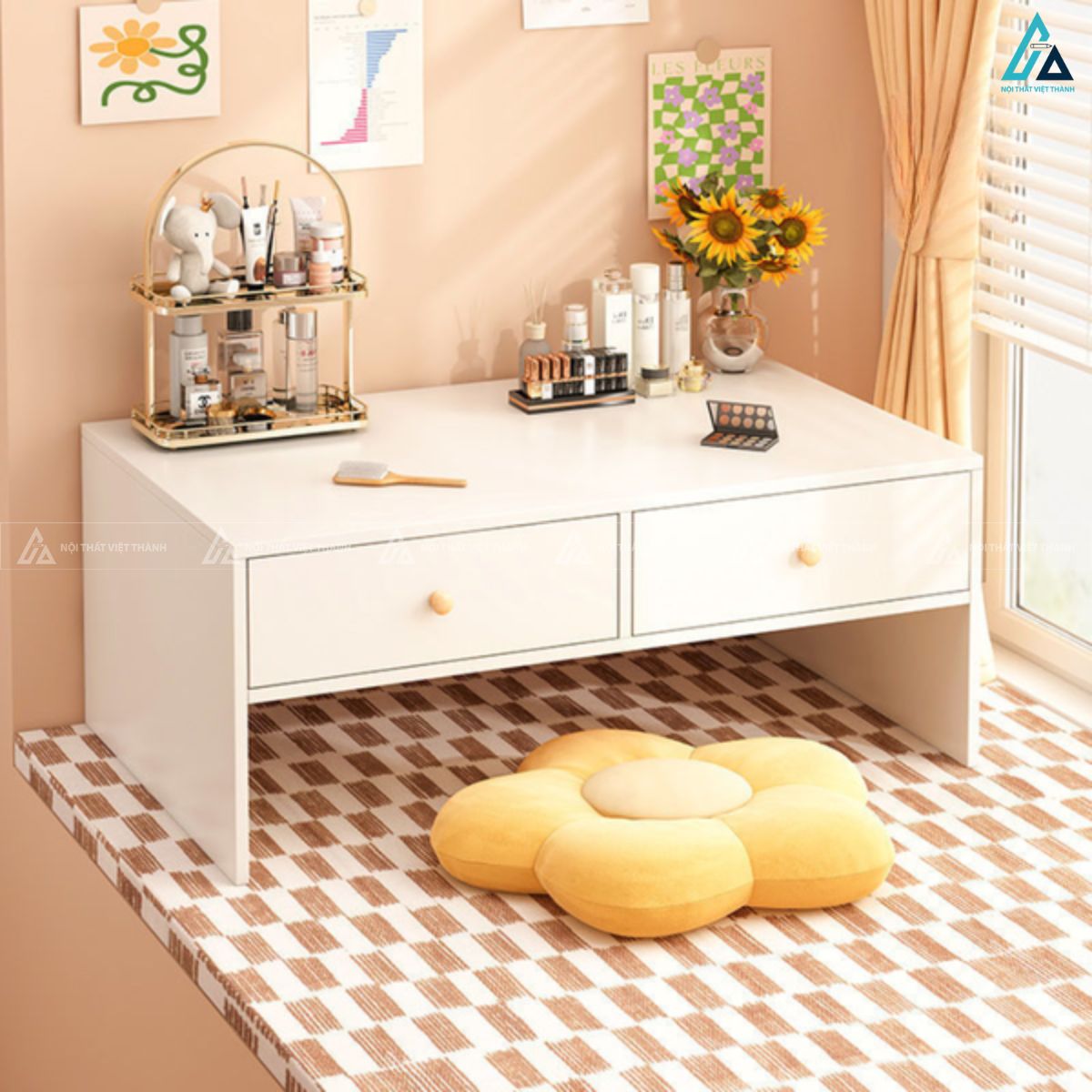 Bàn trang điểm dạng bệt thiết kế tối giản tiết kiệm diện tích