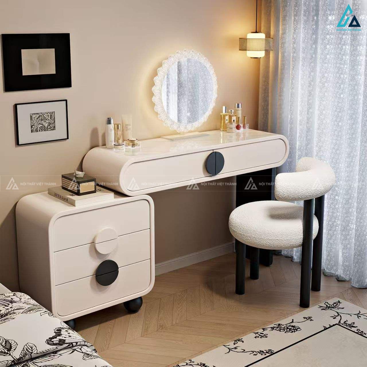 Bàn trang điểm hiện đại thiết kế bo tròn độc đáo kèm gương led 2