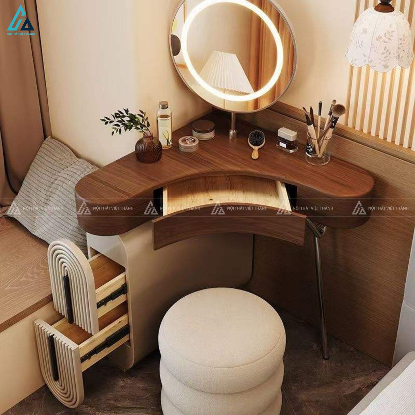 Bàn trang điểm góc tường hình tam giác tiết kiệm diện tích hiện đại 3