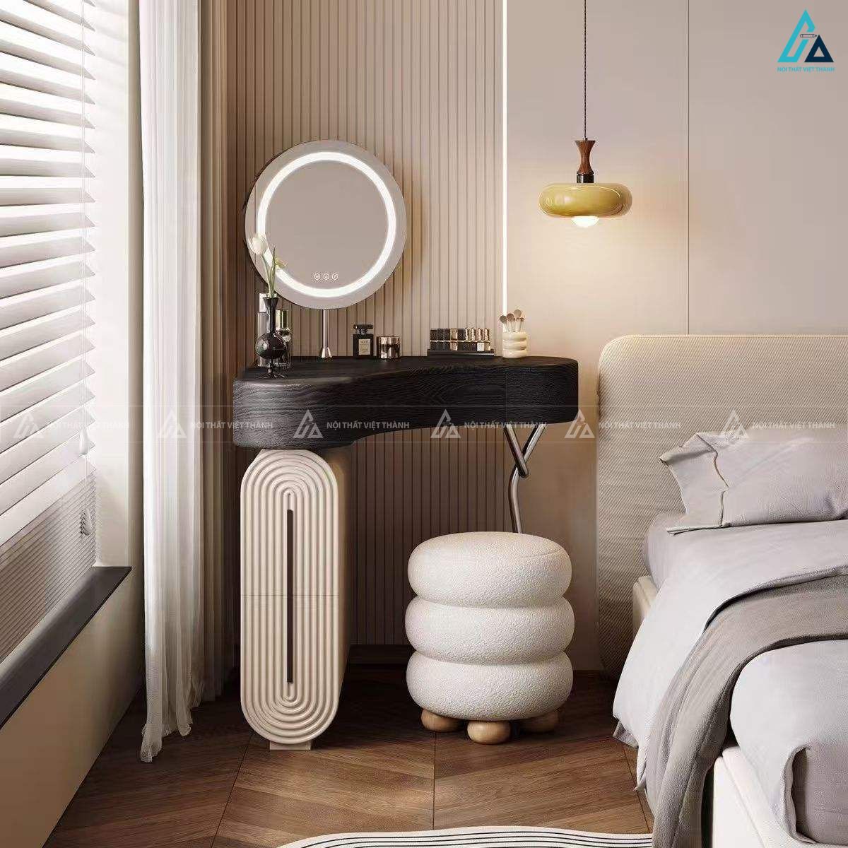 Bàn trang điểm góc tường hình tam giác tiết kiệm diện tích hiện đại 4