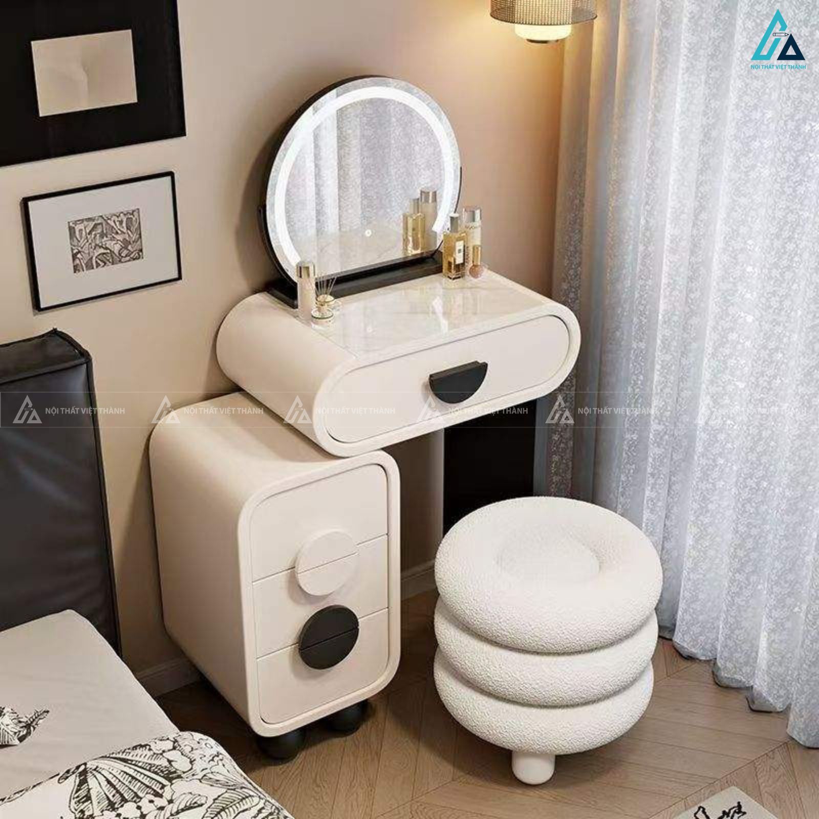 Bàn trang điểm hiện đại thiết kế bo tròn độc đáo kèm gương led 5