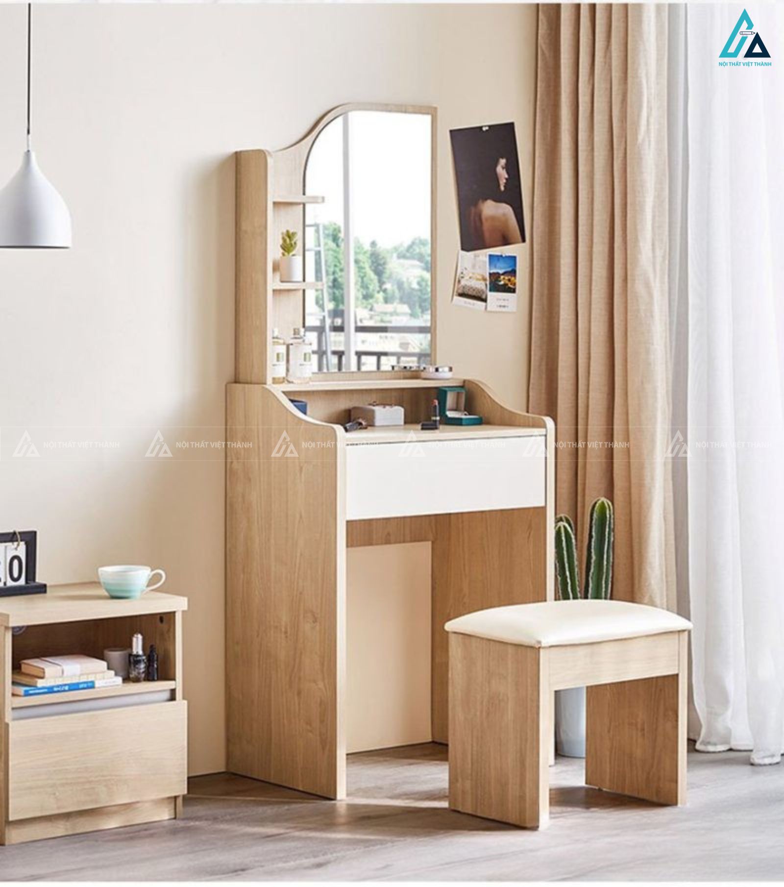 Bàn trang điểm gương vát góc có kệ đựng đồ tiện ích hiện đại 2