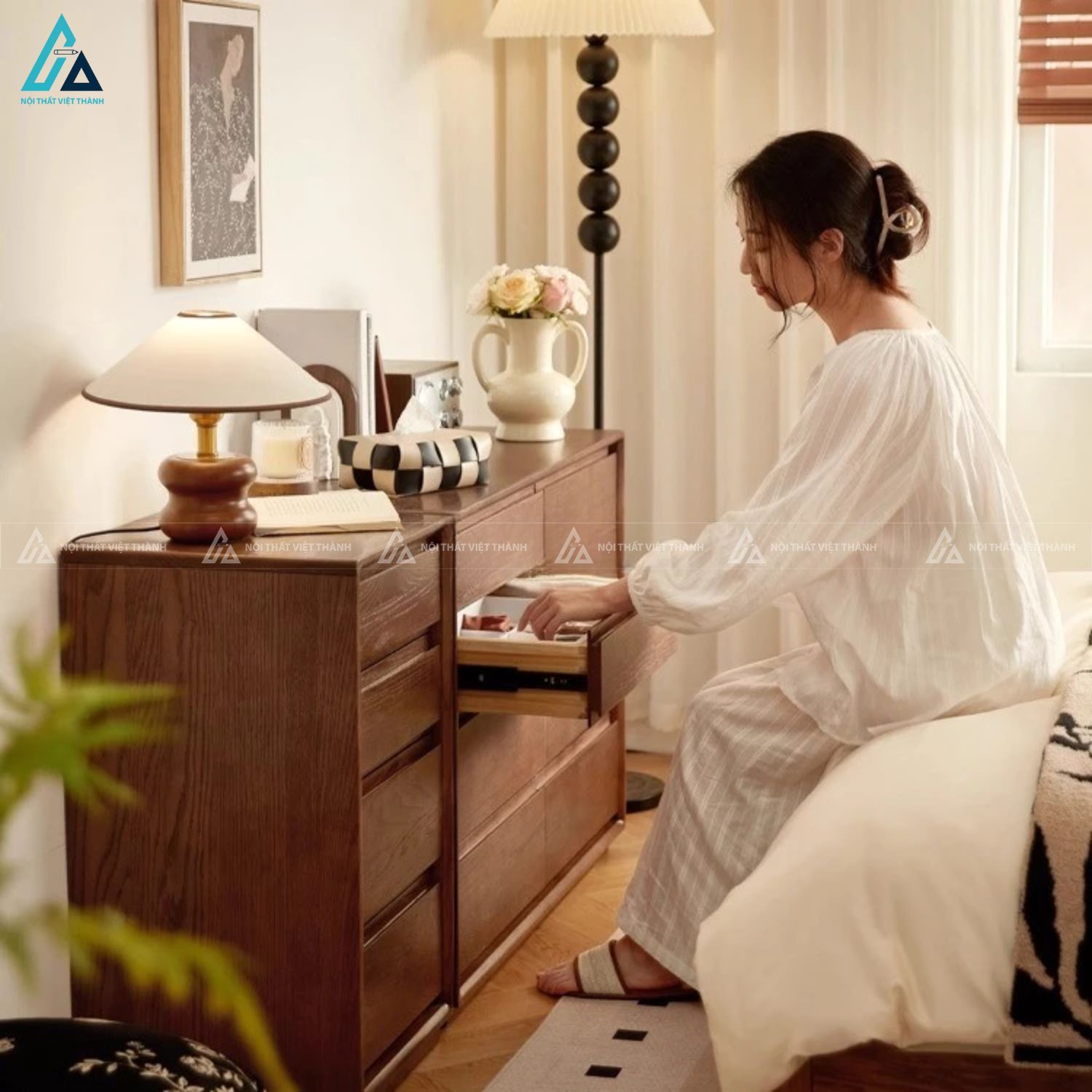 Combo giường ngủ đầu giường bọc da và kệ treo quần áo mở 1