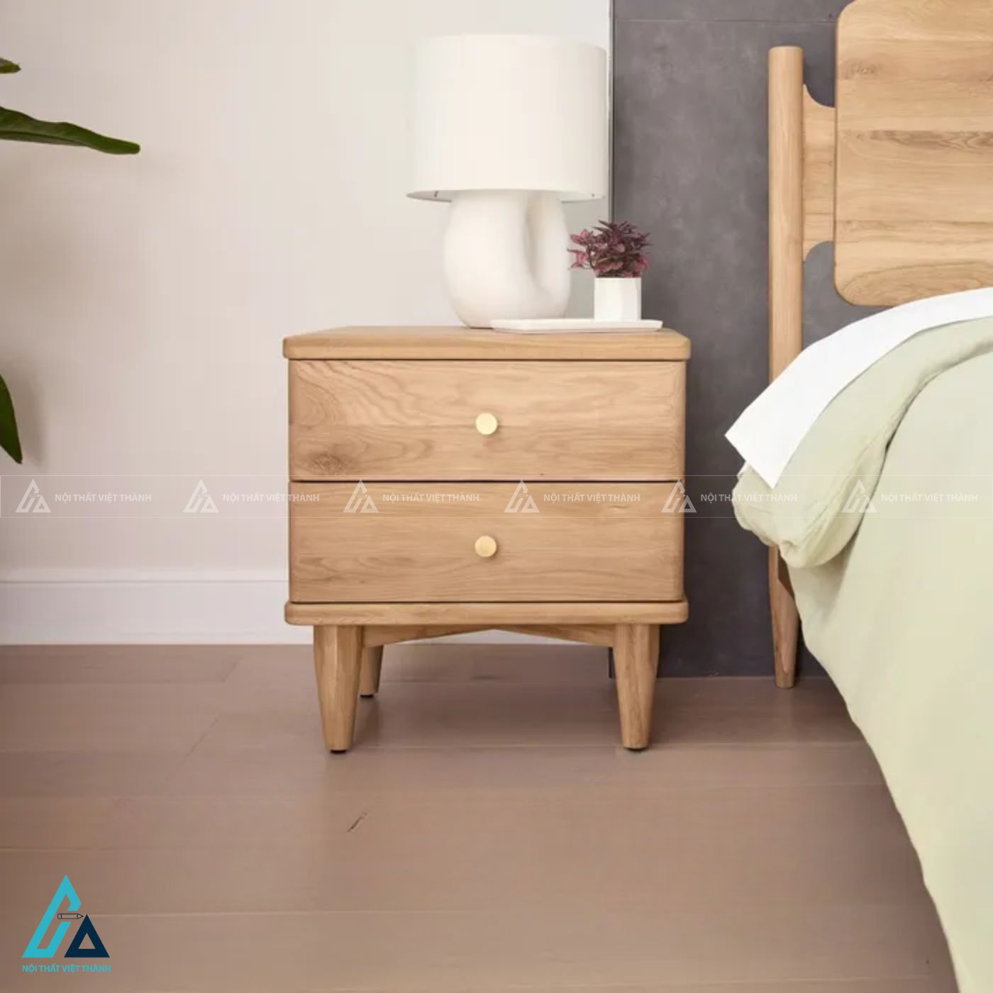 Bộ giường gỗ tự nhiên bo góc và kệ tủ đa tầng tinh tế cho phòng ngủ 1
