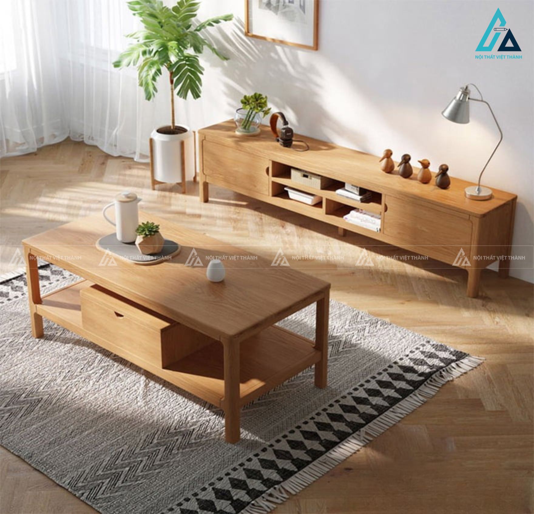 Kệ tivi gỗ tự nhiên thiết kế chân cao tinh tế sang trọng 1
