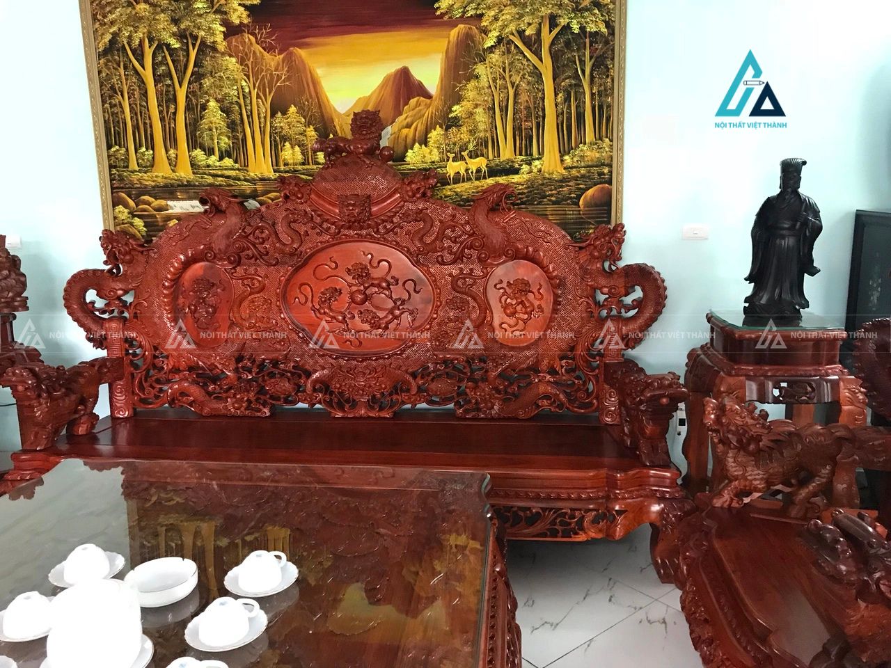 Bộ bàn ghế salon gỗ chạm khắc rồng đỉnh cao cho phòng khách sang trọng 2
