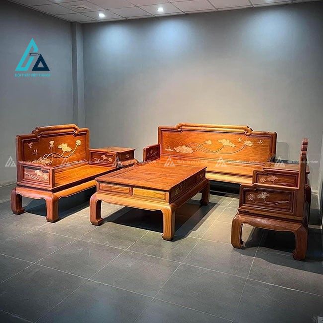 Bộ salon gỗ chạm khắc sen tinh tế cho phòng khách sang trọng