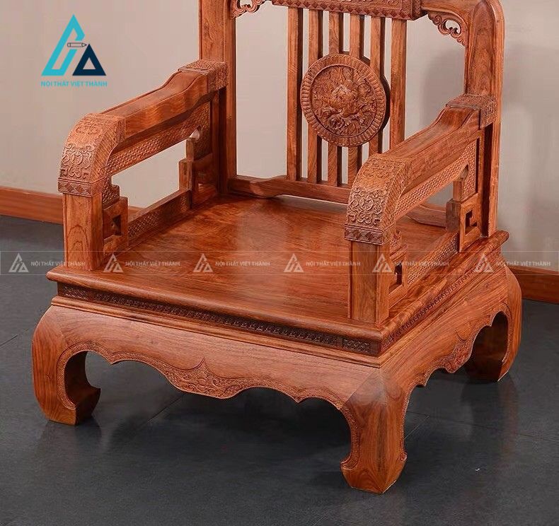 Bộ bàn ghế gỗ phòng khách sang trọng kiểu dáng quý tộc 3