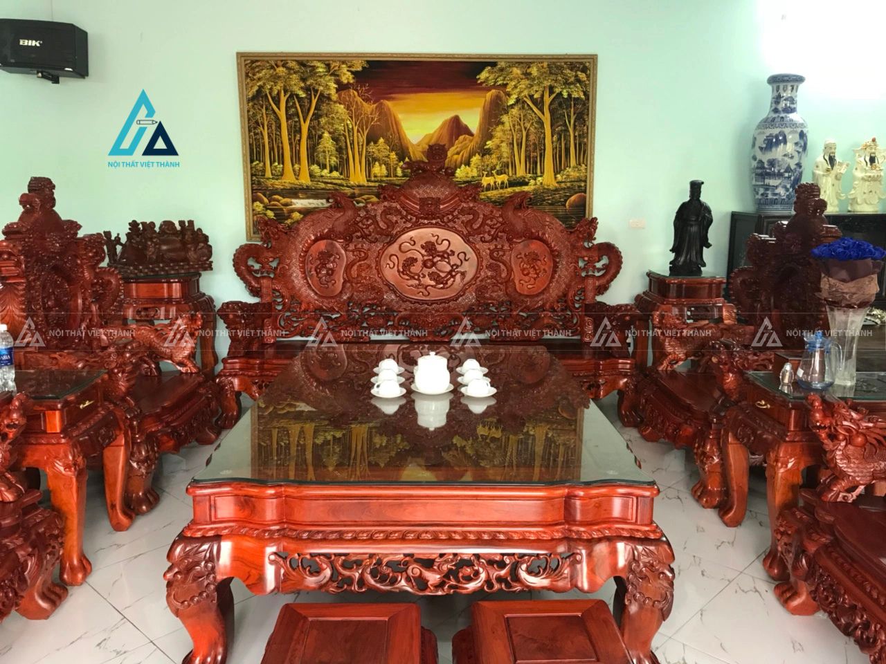 Bộ bàn ghế salon gỗ chạm khắc rồng đỉnh cao cho phòng khách sang trọng 4