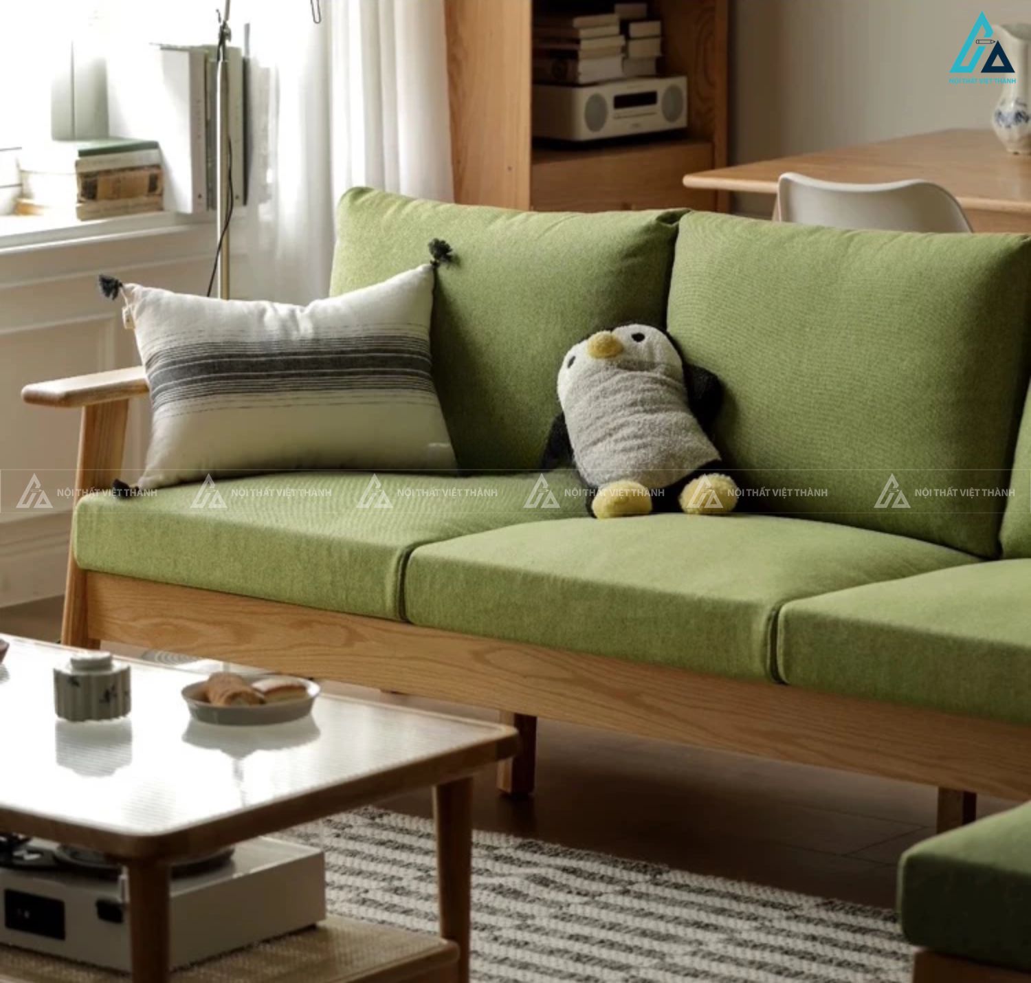 Sofa gỗ thiết kế thanh thoát cho phòng khách hiện đại tinh tế 1