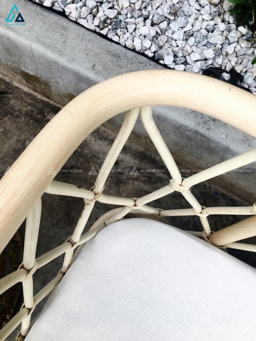 Sofa băng thư giãn thiết kế uốn cong độc đáo cho phòng khách 3
