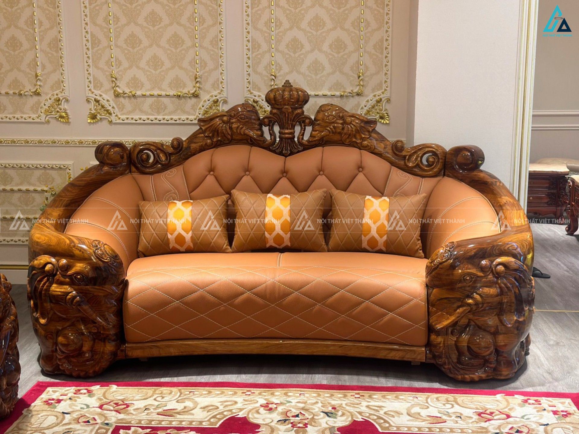 Bộ sofa phòng khách hoàng gia thiết kế chạm khắc tinh xảo 3