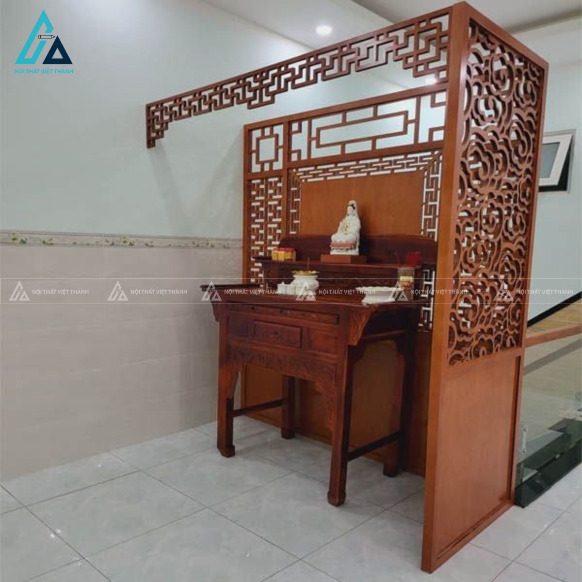 Vách Ngăn Phòng Thờ Họa Tiết Hoa Văn Mây Kết Hợp Diềm Treo
