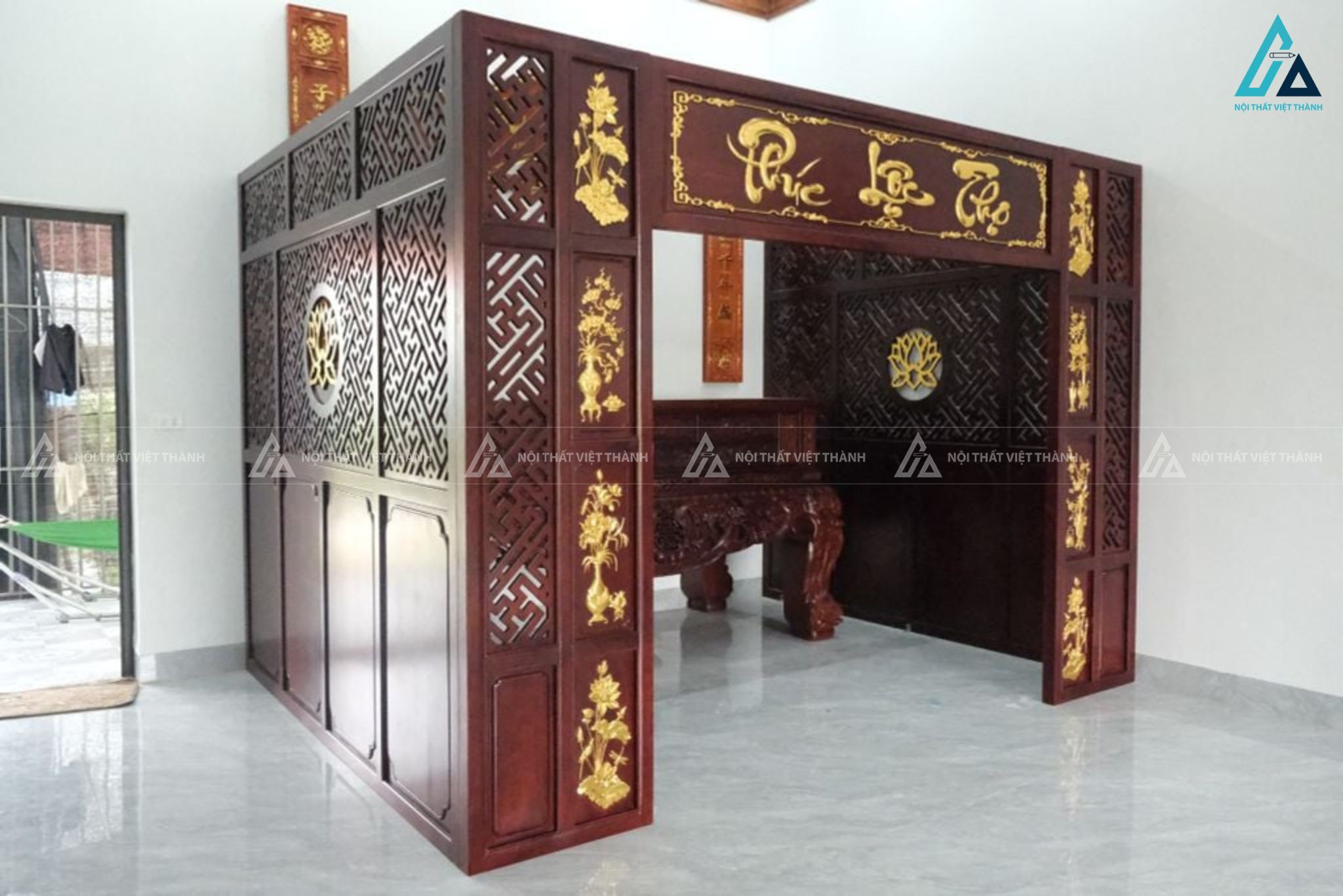 Vách Ngăn Phòng Thờ Dạng Cổng Lầu Hoành Phi Phúc Lộc Thọ 1