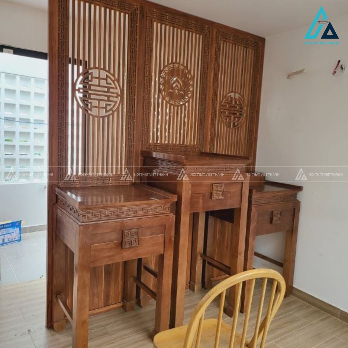 Vách Ngăn CNC Phòng Thờ Họa Tiết Chữ Thọ Và Hoa Sen Sang Trọng 1