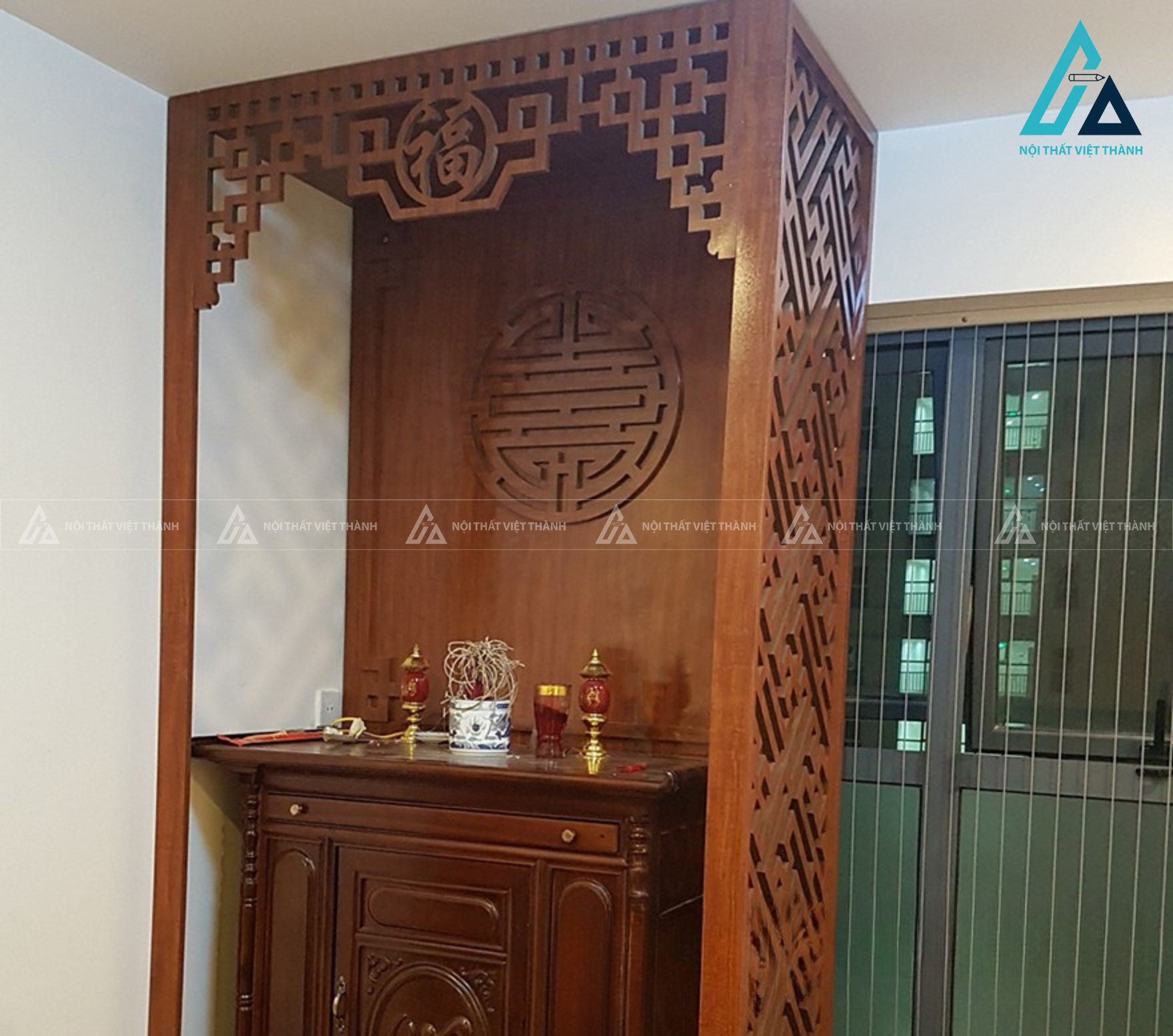 Vách Ngăn Phòng Thờ Chung Cư Cắt CNC Chữ Thọ Kết Hợp Mái Vòm 1