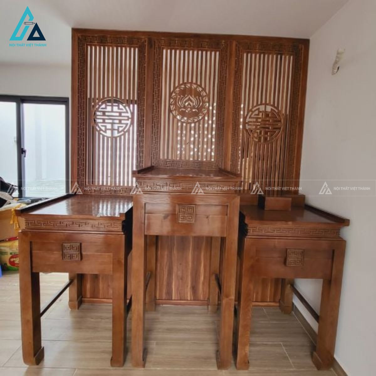 Vách Ngăn CNC Phòng Thờ Họa Tiết Chữ Thọ Và Hoa Sen Sang Trọng