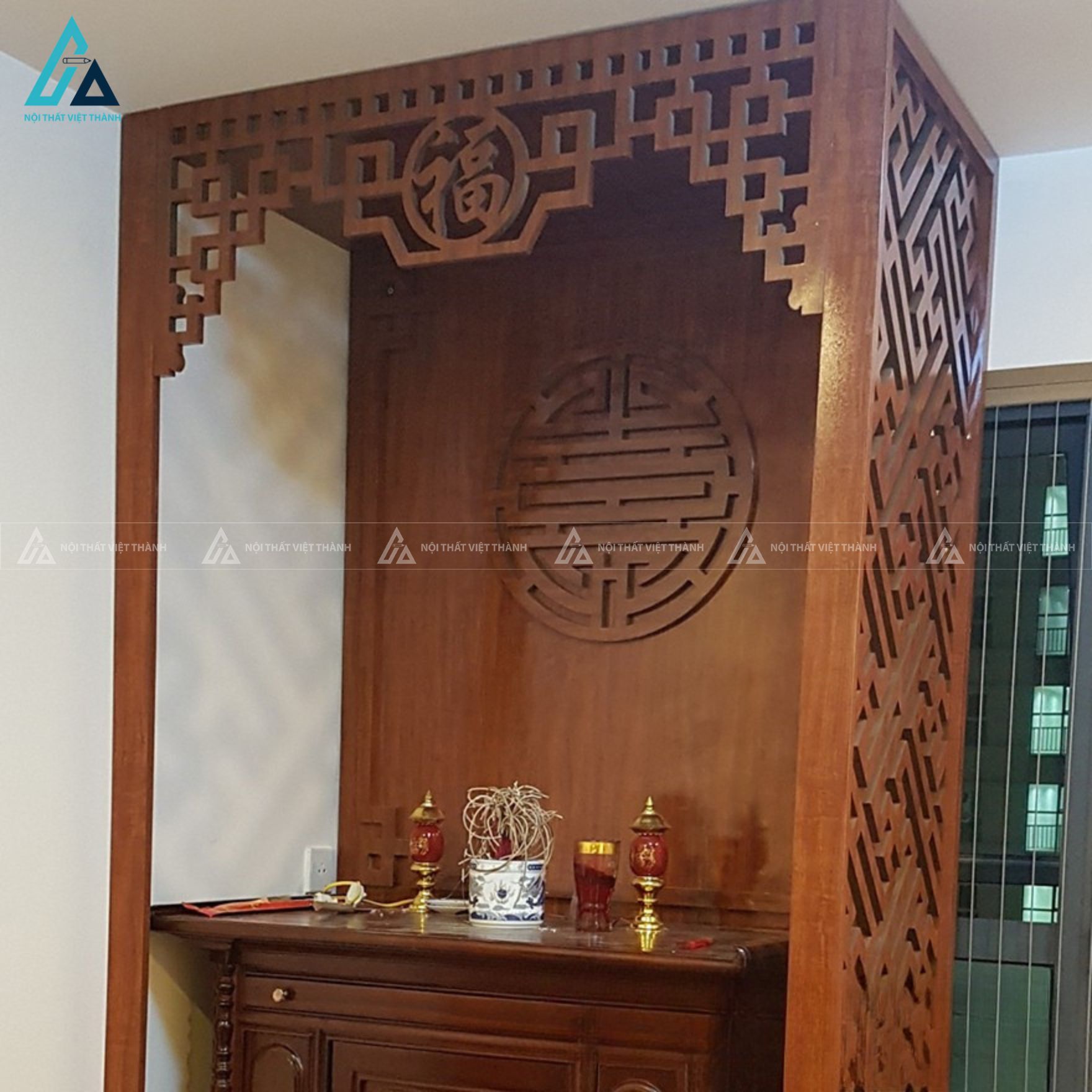 Vách Ngăn Phòng Thờ Chung Cư Cắt CNC Chữ Thọ Kết Hợp Mái Vòm 2