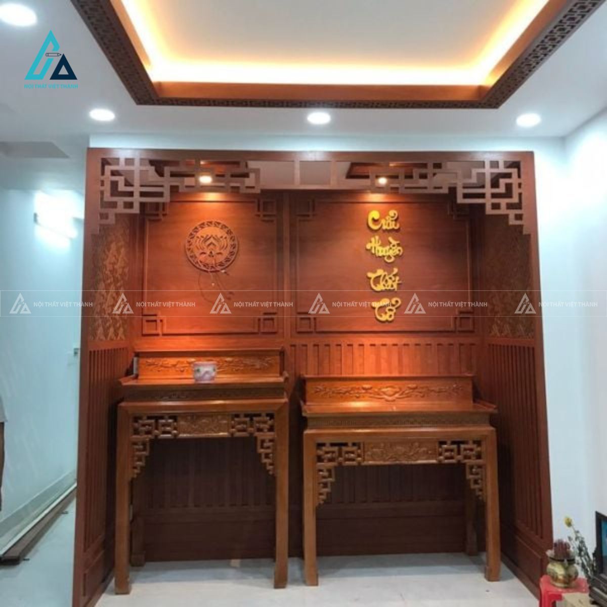 Vách Ngăn Phòng Thờ Chữ Vạn Bản Lớn Tạo Phòng Thờ Độc Lập Đẹp 2
