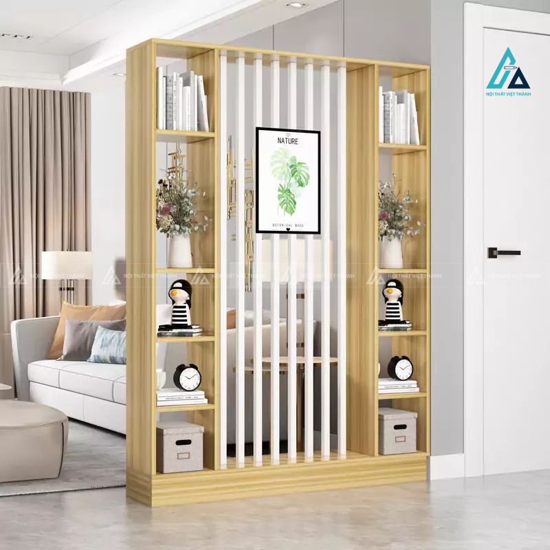 Vách ngăn phòng khách đối xứng tích hợp kệ sách hai bên