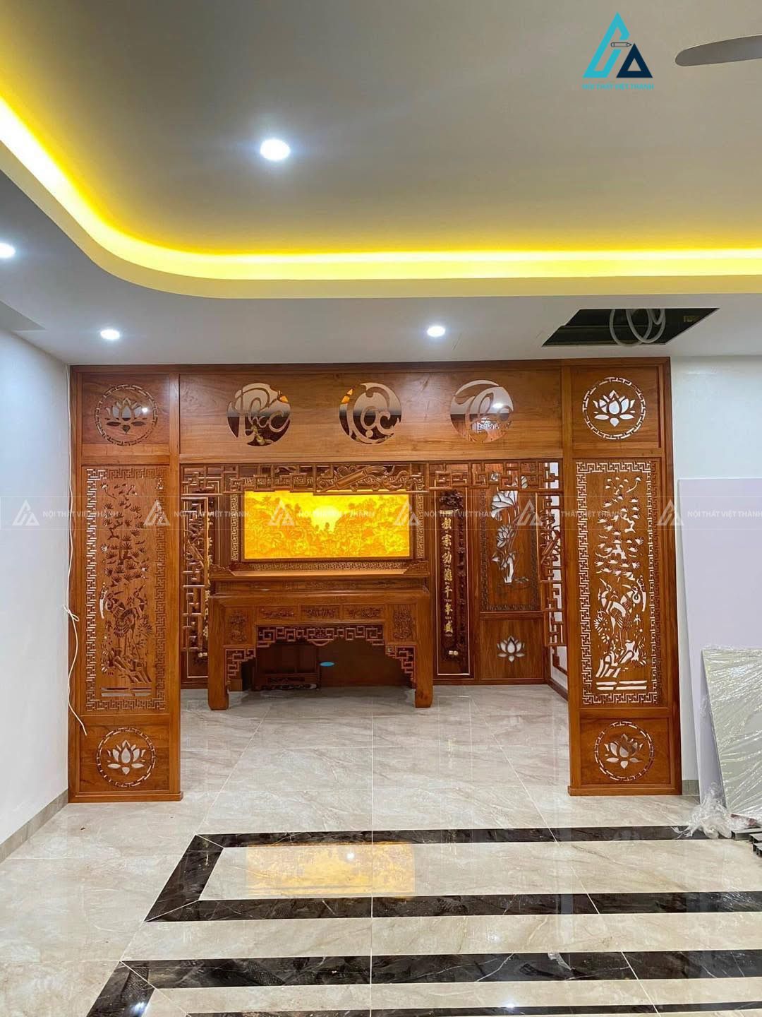 Mẫu nội thất phòng thờ full gỗ kịch trần