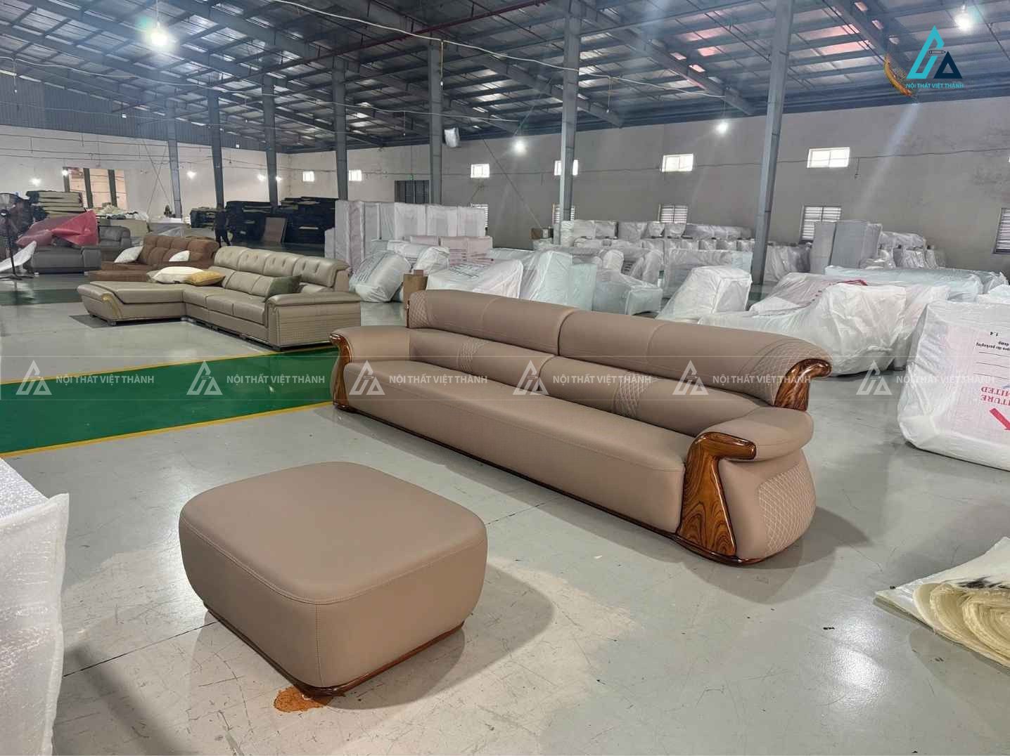 Bộ sofa da văng dài khung gỗ tự nhiên thiết kế tân cổ điển 2