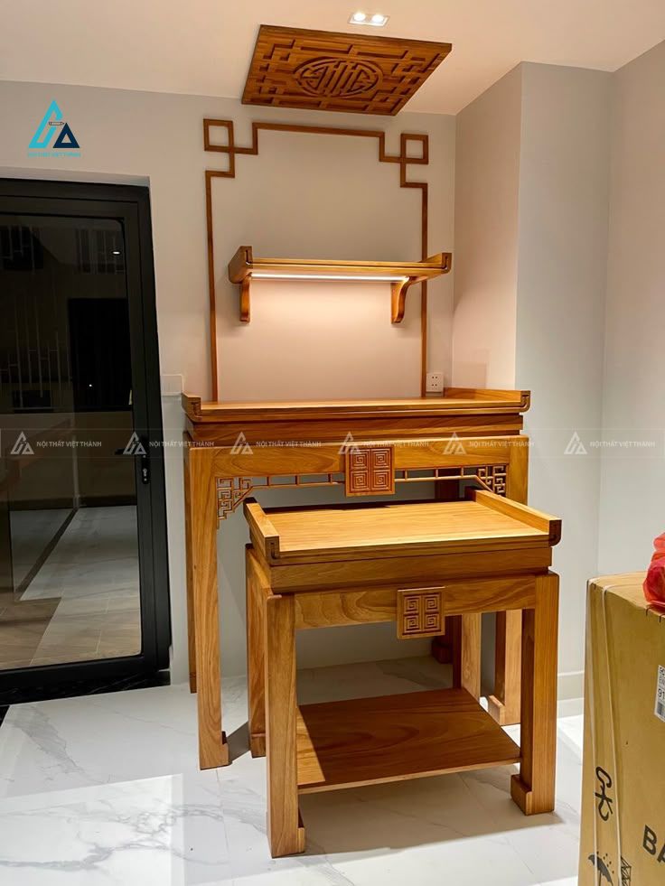 Mẫu thi công nội thất phòng thờ gỗ nâu vàng