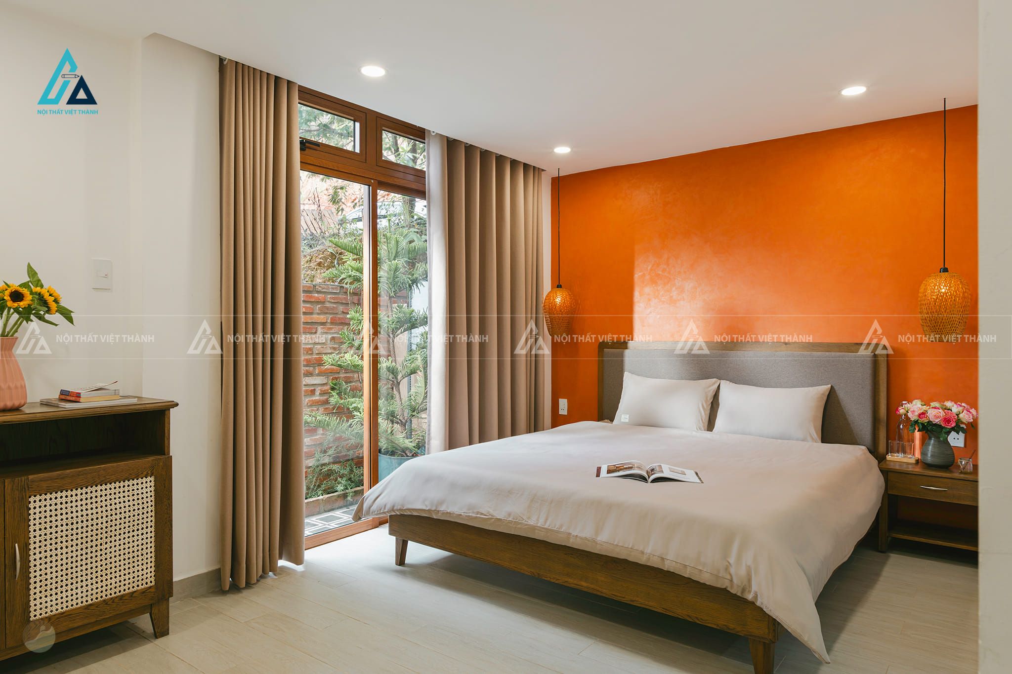 Mẫu thiết kế giường ngủ gỗ tự nhiên nâu cao cấp