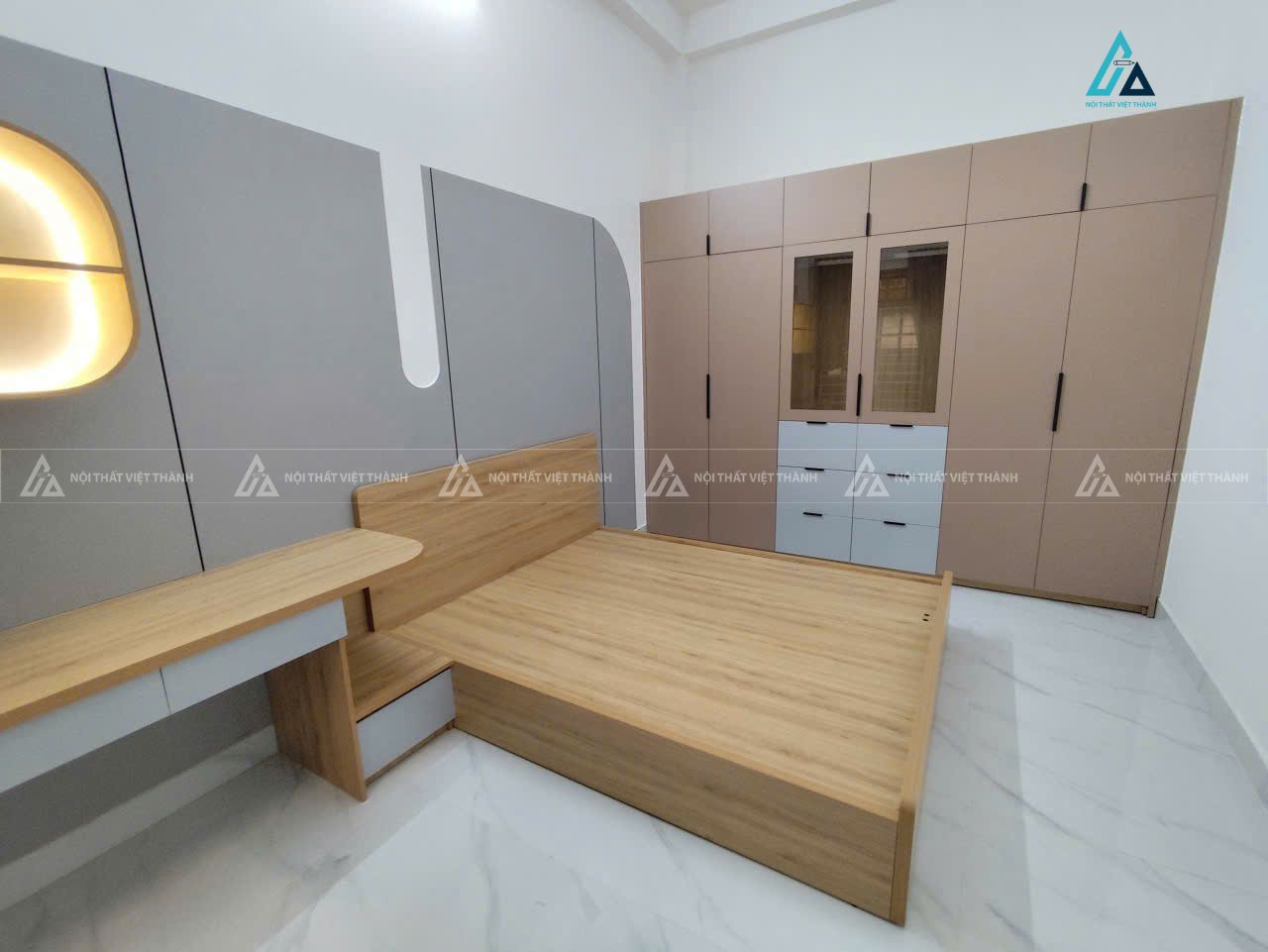 Mẫu thiết kế giường ngủ gỗ công nghiệp hộp vàng