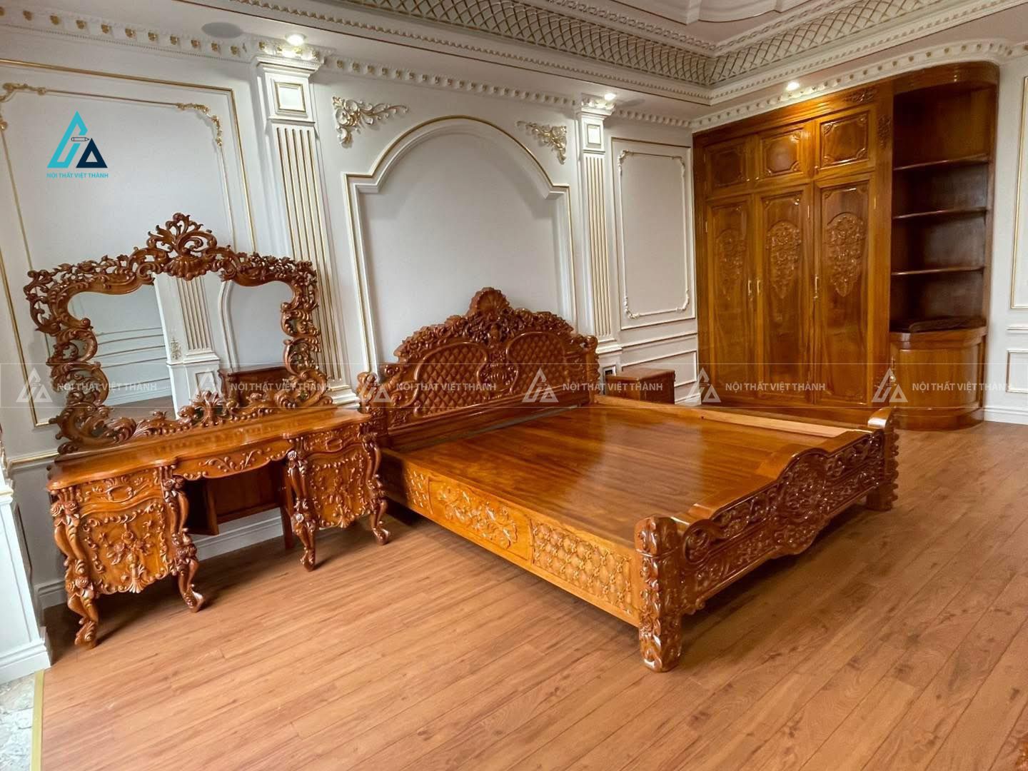 Mẫu thiết kế giường ngủ gỗ tự nhiên hoạ tiết tinh tế